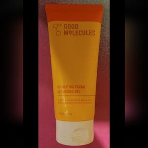 Good Molecules Facial Cleansing Gel